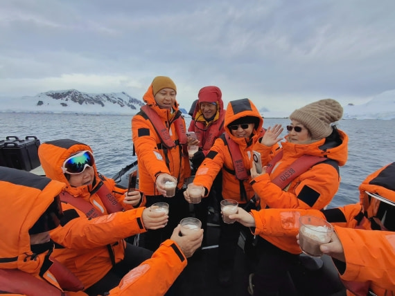 HDS27-25, Day 7, 20250128_094853 © Unknown photographer - Oceanwide Expeditions.jpg