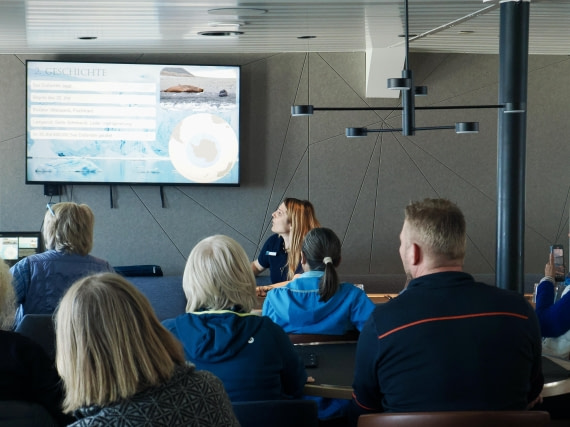 PLA27-25, Day 5, P1200940 © Unknown photographer - Oceanwide Expeditions.JPG