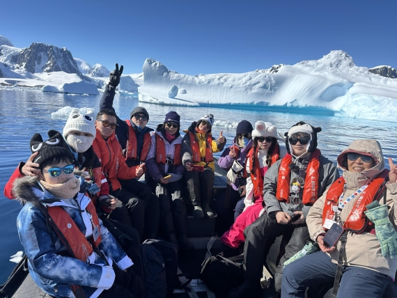 OTL29-25, Day 4, b4356466490bbe17950145bf06a75585 © Unknown photographer - Oceanwide Expeditions.jpg