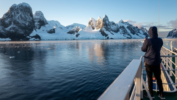 PLA28-25, Day 5, L1240636 © Unknown photographer - Oceanwide Expeditions.jpg