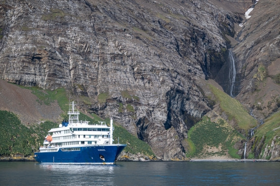 Hercules Bay4 © Ross Wheeler - Oceanwide Expeditions.jpg