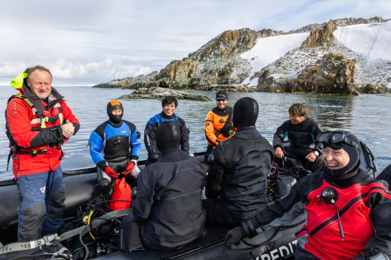 apeacock_HDS28-25_Antarctica_SG-FL_250215-5999.jpg