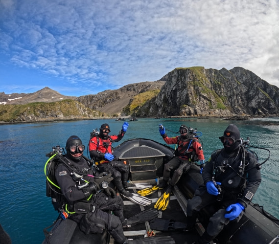 OTL30-25, Day 5, Divers check out dive (1) © Unknown photographer - Oceanwide Expeditions.JPG
