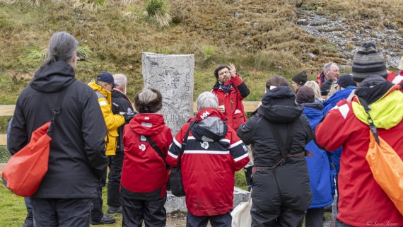 OTL30-25, Day 6, Toast to shacklton © Sara Jenner - Oceanwide Expeditions.jpg