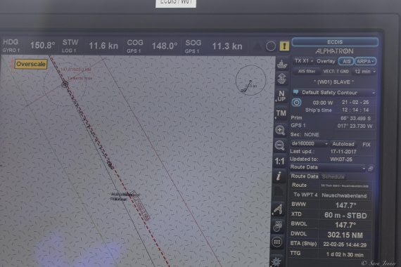 OTL30-25, Day 11, Crossing the circle © Sara Jenner - Oceanwide Expeditions.jpg