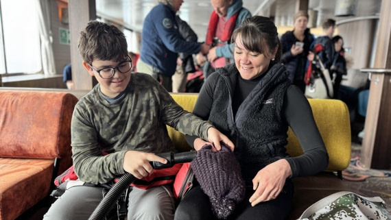 HDS30-25, Day 3, biosecurity © Meike Sjoer - Oceanwide Expeditions.jpg