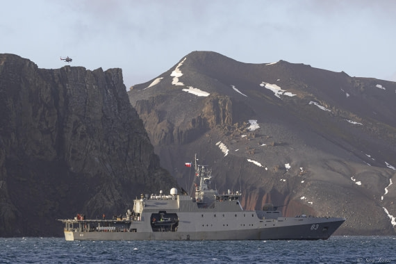 OTL31-25, Day 9, Heli ops at whalers bay © Sara Jenner - Oceanwide Expeditions.jpg