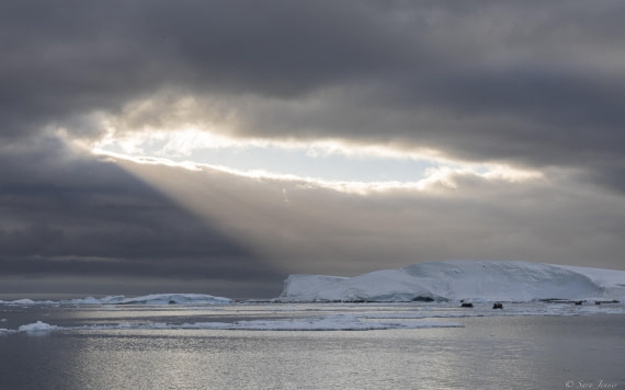 OTL32-25, Day 4, Sunset 2 © Sara Jenner - Oceanwide Expeditions.jpg