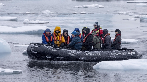 OTL32-25, Day 10, Lazarav Bay 4 © Sara Jenner - Oceanwide Expeditions.jpg