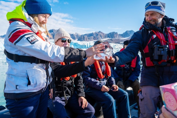 OEX-SP-GL-JM-SP_2022-058 © Geert Kroes - Oceanwide Expeditions.jpg