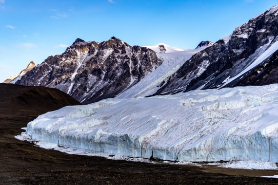 OTL28-23, McMurdo Taylor Dry Valley 02282023-00307.jpg © Tim Bieber - Oceanwide Expeditions.jpg