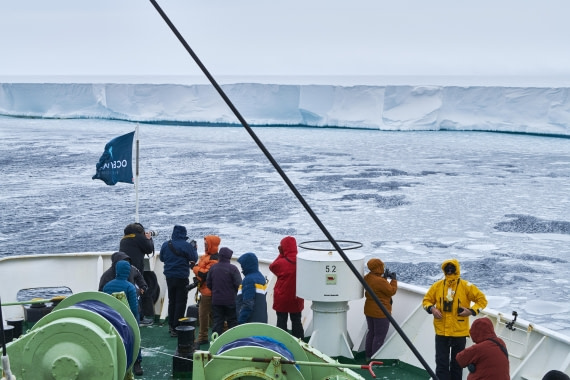 OTL28-23, Ross Ice Shelf_20230303_MLZ_6153 © Mike Louagie - Oceanwide Expeditions.jpg
