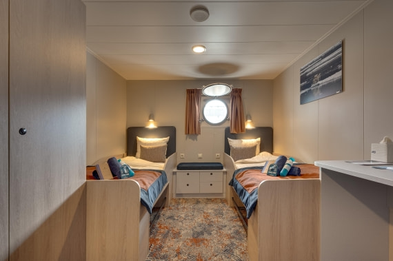 Plancius, Twin Porthole 1 © Joanke Louws - Oceanwide Expeditions.JPG