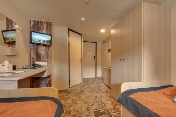 Plancius, Twin Porthole 4 © Joanke Louws - Oceanwide Expeditions.JPG