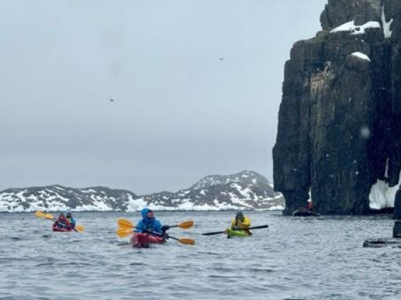 HDS04-25, Day 4, Kayaking © Unknown photographer - Oceanwide Expeditions.jpg