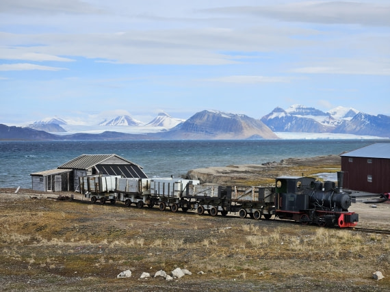 HDS05-25, Day 2, Ny Alesund © Unknown photographer - Oceanwide Expeditions.jpg