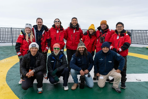 OTL06-25, Day 10, OTL 06 Team Photo © Unknown photographer - Oceanwide Expeditions.jpg