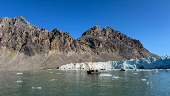 OTL08-25, Day 2, Picture2 © Unknown photographer - Oceanwide Expeditions.jpg