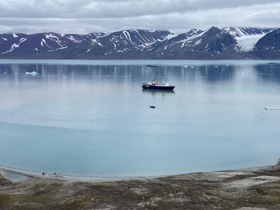 OTL08-25, Day 3, #2 © Unknown photographer - Oceanwide Expeditions.jpg