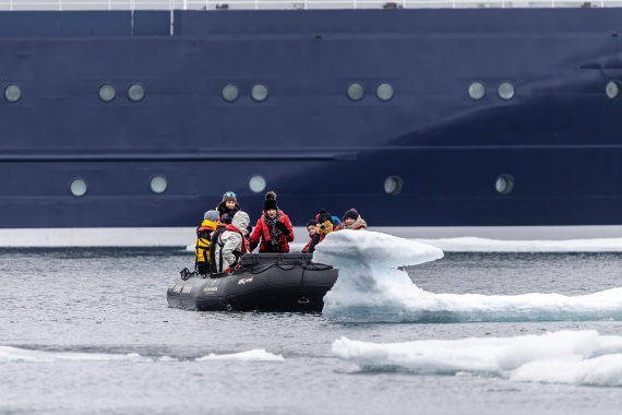 HDS10-25, Day 4, 5D5A1600 © Unknown photographer - Oceanwide Expeditions.jpg