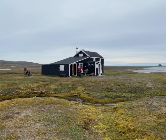 PLA11-25, Day 4, Trapper cabin at Myggbukta © Unknown photographer - Oceanwide Expeditions.jpg