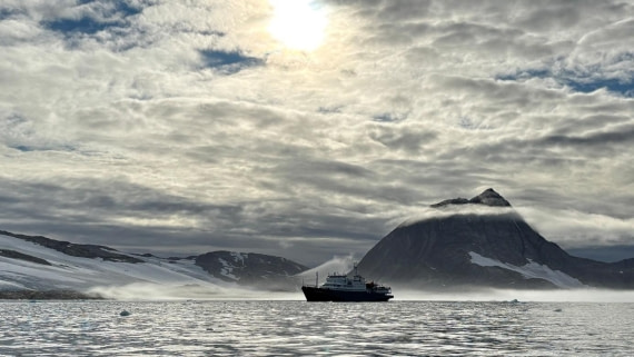 PLA11-25, Day 15, Plancius © Unknown photographer - Oceanwide Expeditions.jpg