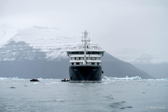 HDS12-25, Day 7,  Matt Cheok - Vikingebugt-2.jpg © Matt Cheok - Oceanwide Expeditions.jpg