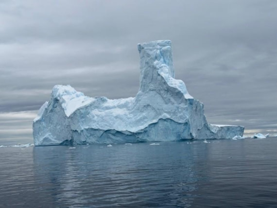 HDS22-25, Day 6, Iceberg © Unknown photographer - Oceanwide Expeditions.jpg