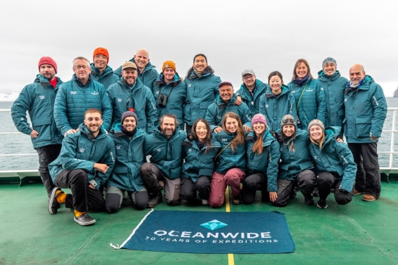 HDS22-25, Day 11, Team photo © Unknown photographer - Oceanwide Expeditions.jpg