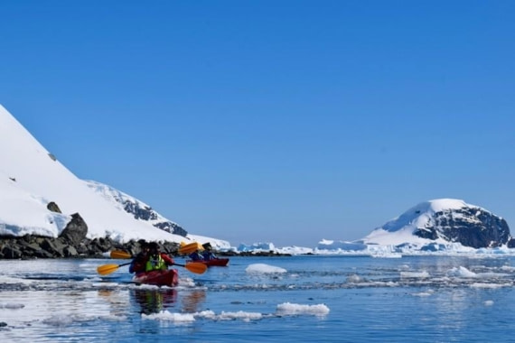 HDS22-25, Kayaking 2 © Unknown photographer - Oceanwide Expeditions.jpg