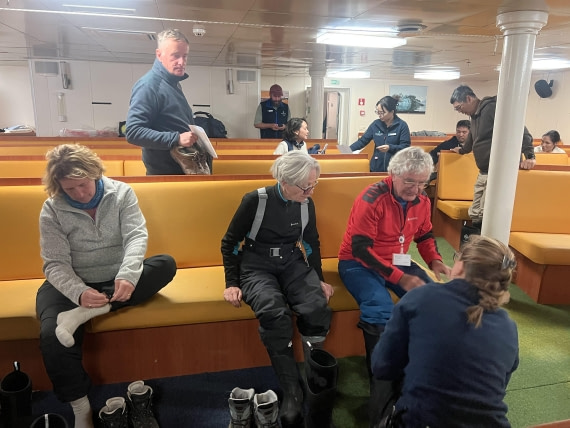 OTL22-25, Day 2, IMG_2210.jpg © Unknown photographer - Oceanwide Expeditions.jpg