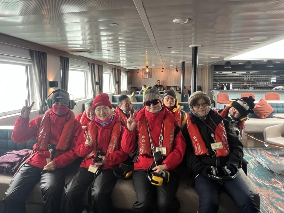 OTL22-25, Day 3, IMG_2217.jpg © Jess Owen - Oceanwide Expeditions.jpg