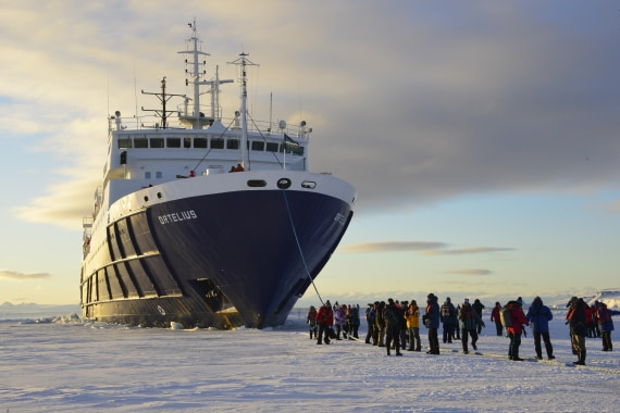 OTL22-25, Day 4, 14Nov2025-Gary Miller-Enjoying a sea ice walk.JPG © Gary Miller - Oceanwide Expeditions.JPG