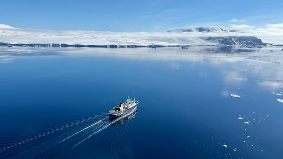 OTL22-25, Day 5, IMG_6814.jpeg © Allan White - Oceanwide Expeditions.jpeg