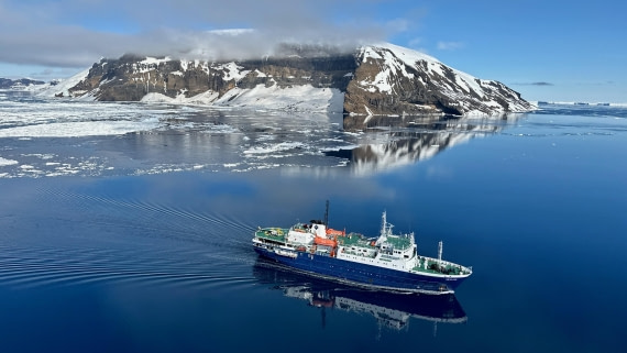 OTL22-25, Day 5, IMG_6775.jpeg © Allan White - Oceanwide Expeditions.jpeg