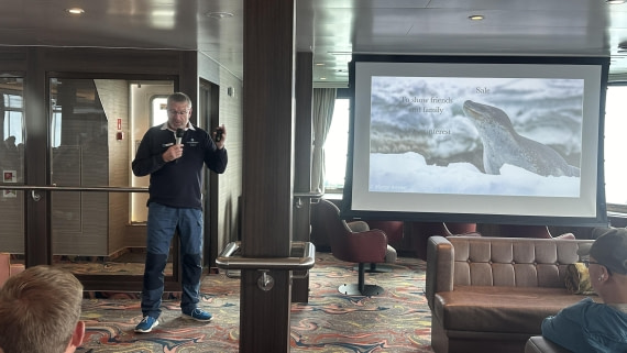 HDS23-25, Day 2, IMG_8496 © Unknown photographer - Oceanwide Expeditions.JPG