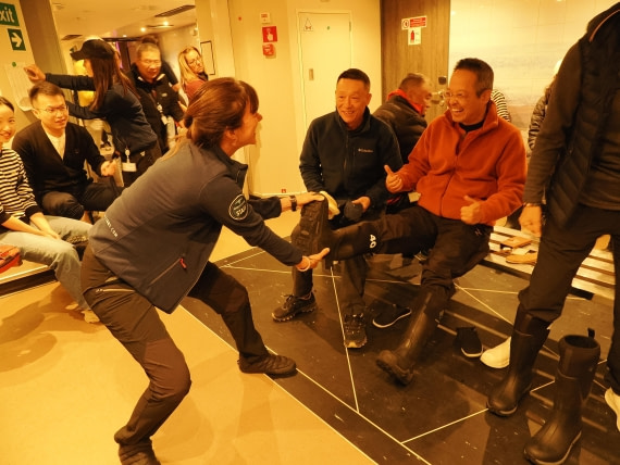 HDS23-25, Day 3, APMG6235 © Andy Perkins - Oceanwide Expeditions.JPG