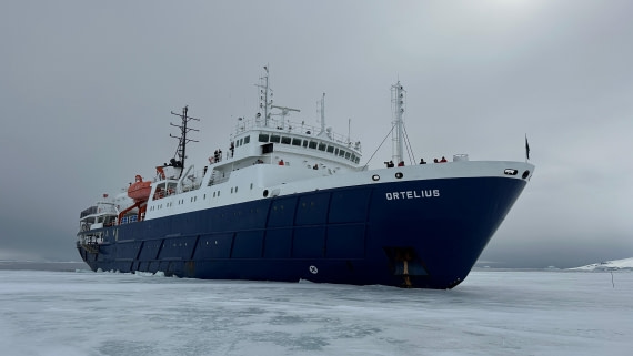 OTL24-25, Day 4, IMG_7534.jpeg © Allan White - Oceanwide Expeditions.jpeg