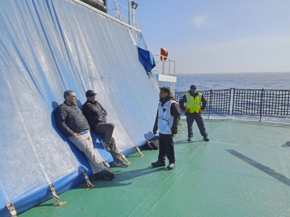 OTL24-25, Day 2, IMG20251202163935.jpg © Sam Bamford - Oceanwide Expeditions.jpg