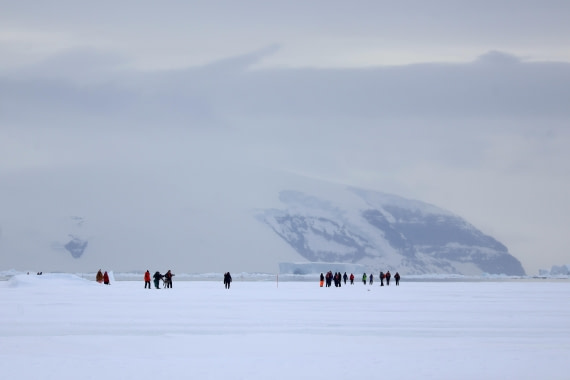 OTL24-25, Day 4, IMG_7761.JPG © Beth Hitchcock - Oceanwide Expeditions.JPG