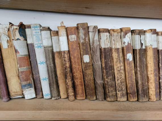 There is no friend as loyal as a book @Grytviken Church