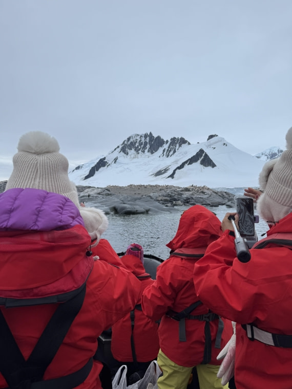 HDS26-26, Day 4, IMG_9892 © Unknown photographer - Oceanwide Expeditions.JPG