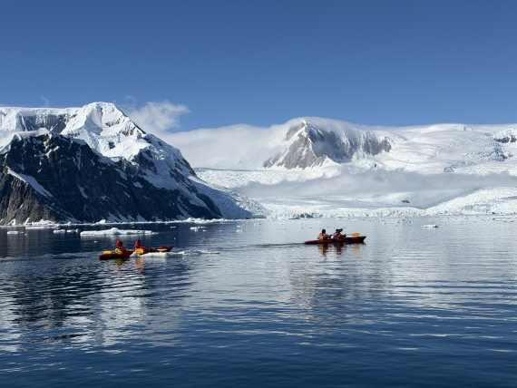 HDS26-26, Day 5, kayaking © Unknown photographer - Oceanwide Expeditions.JPG