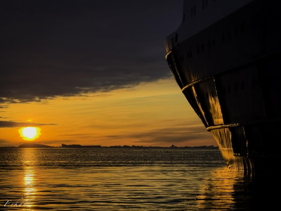 Day 13: Sunset in the Weddell Sea with Ortelius