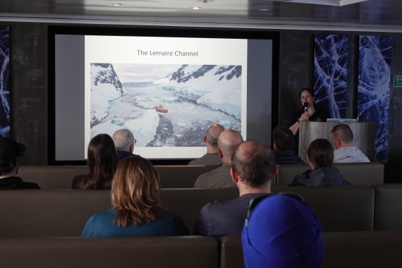 HDS27-26, Day 2, DSC04311 © Unknown photographer - Oceanwide Expeditions.JPG