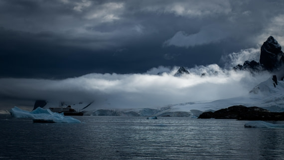 HDS27-26, Day 4, Sasha_-_HDS27-26_-_018 © Alexander Romanovskiy - Oceanwide Expeditions.jpg