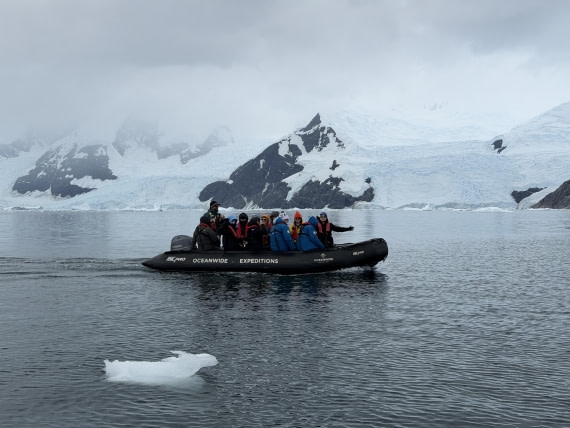 HDS27-26, Day 5, IMG_3259 © Unknown photographer - Oceanwide Expeditions.JPG