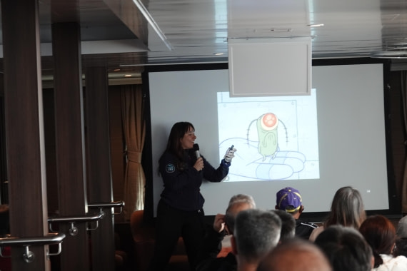 HDS27-26, Day 9, DSC04625 © Unknown photographer - Oceanwide Expeditions.JPG