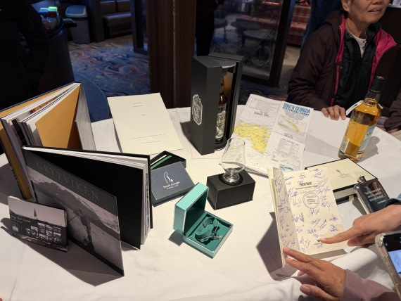 HDS28-26, Day 11, IMG_8908.jpg © Unknown photographer - Oceanwide Expeditions.jpg