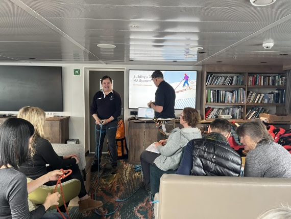 OTL29a26, Day 18, IMG_9238.jpg © Unknown photographer - Oceanwide Expeditions.jpg